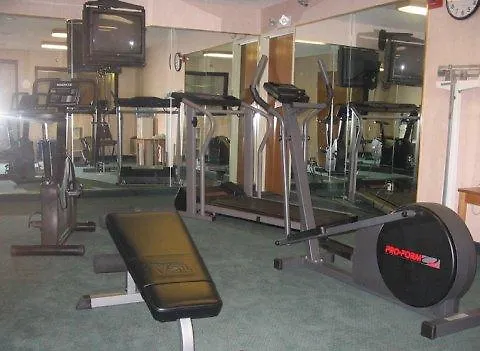 Hotel Quality & Near Geneva Woodstock