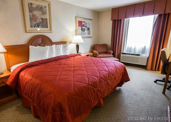 Hotel Quality & Near Geneva Woodstock