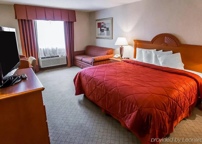 Hotel Quality & Near Geneva Woodstock