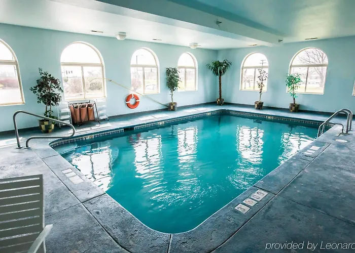 Hotel Quality & Near Geneva Woodstock